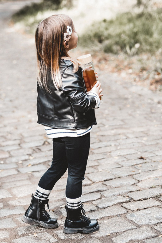 Botas infantiles con cremalleras en color negro Omua