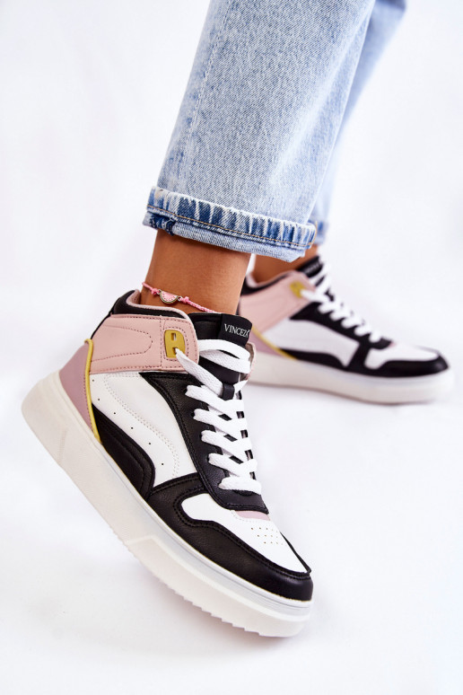 calzado deportivo de varios colores en Silje