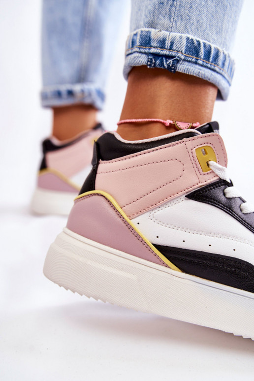 calzado deportivo de varios colores en Silje