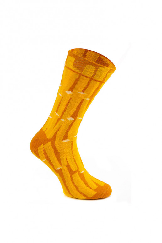 4 pares de calcetines de colores en una caja. 4 pares de calcetines de colores en una caja.