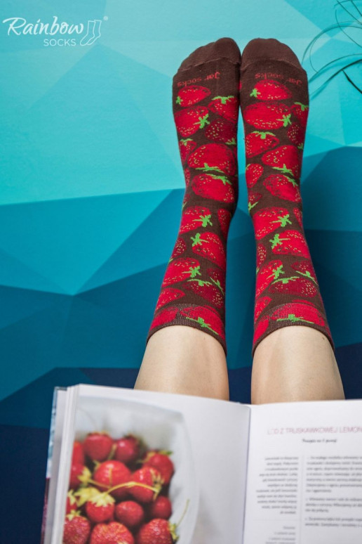 2 pares de calcetines de colores en una caja 2 pares de calcetines de colores en una caja