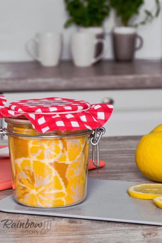 2 pares de calcetines de colores en una caja 2 pares de calcetines de colores en una caja