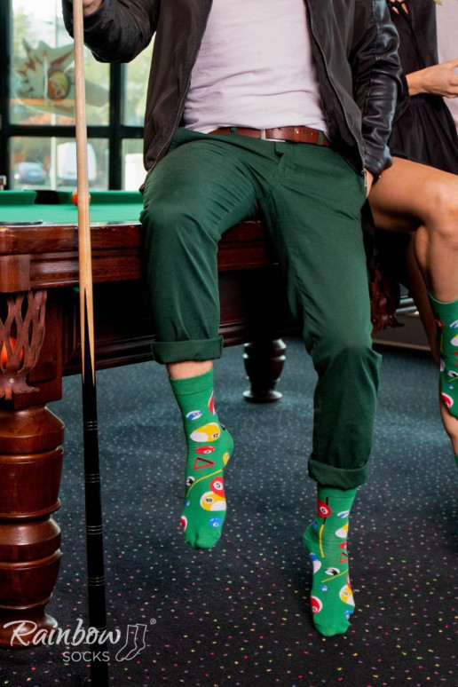 3 pares de calcetines de colores en una caja. 3 pares de calcetines de colores en una caja.