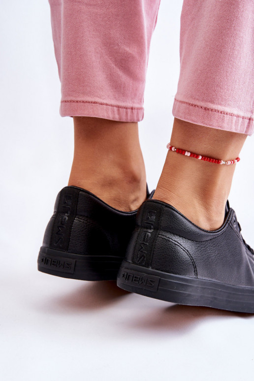 Zapato casual con tiras modelo clásico en color negro Misima