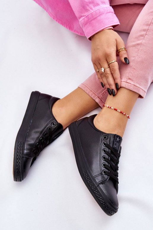 Zapato casual con tiras modelo clásico en color negro Misima