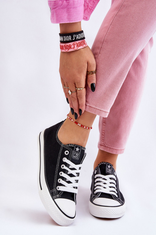 Zapatos de ocio modelo clásico en color negro con suela blanca Ecoma