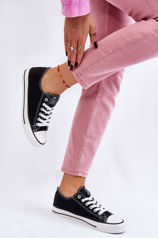 Zapatos de ocio modelo clásico en color negro con suela blanca Ecoma