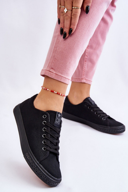 Zapato casual con tiras modelo Classic en color negro Eleya