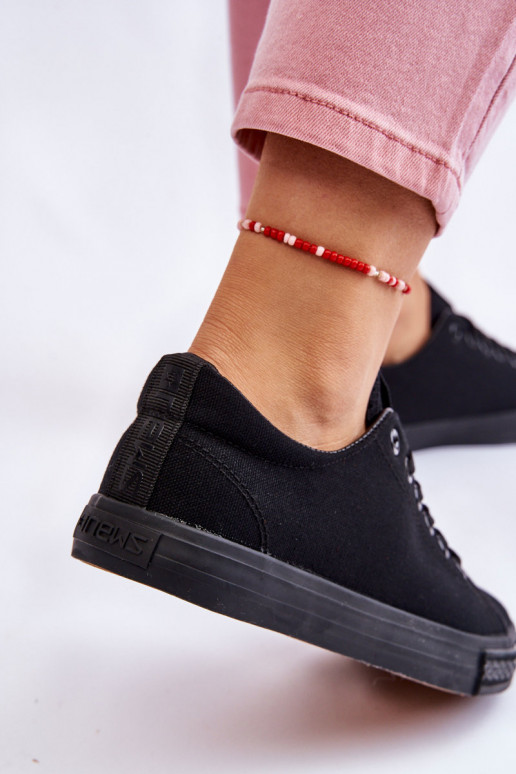 Zapato casual con tiras modelo Classic en color negro Eleya