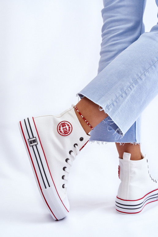 Zapatos casual con plataforma Big Star LL274185 color blanco.