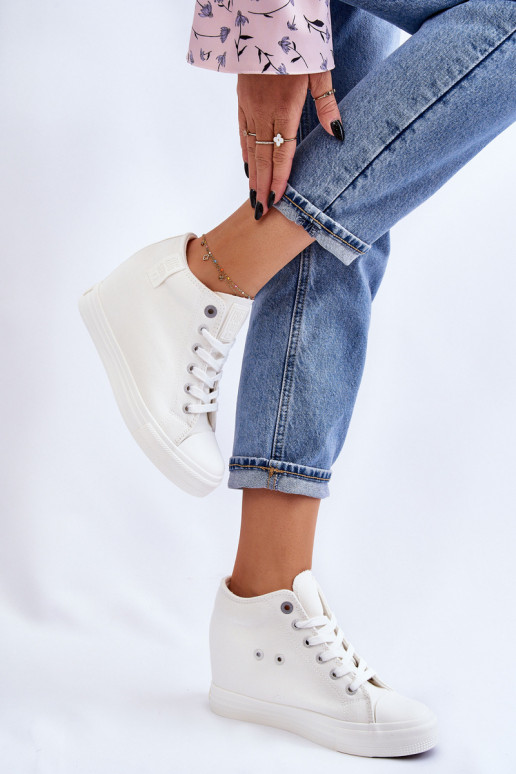 Zapatos casual con suela Big Star LL274035 color blanco.
