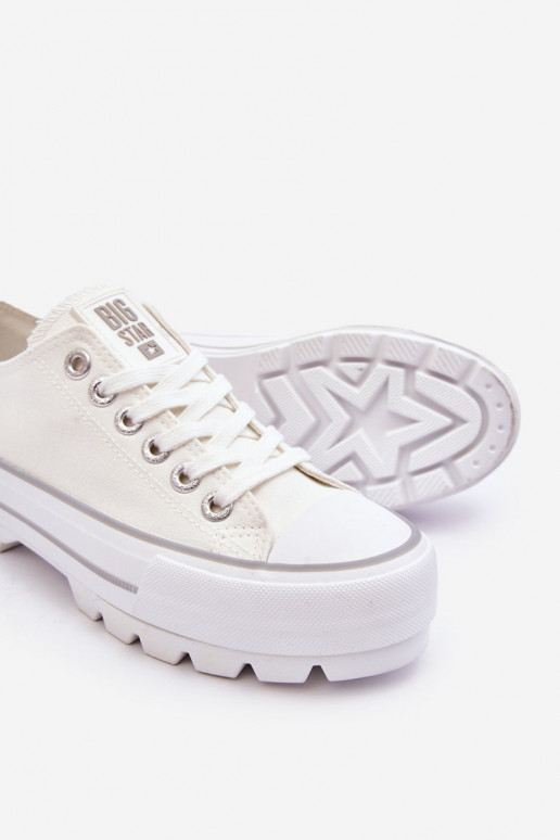 Zapatos casual con plataforma Big Star LL274150 color blanco.