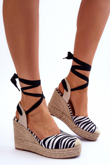 Sandalias con cordones Lendy en blanco y negro