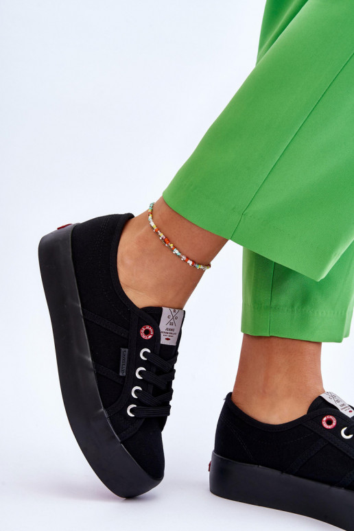 Zapatos de mujer con plataforma Cross Jeans LL2R4039 color negro