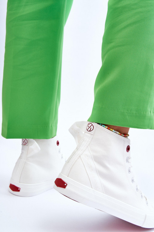 Cross Jeans LL2R4086C Zapatos casual en color blanco con un modelo clásico.