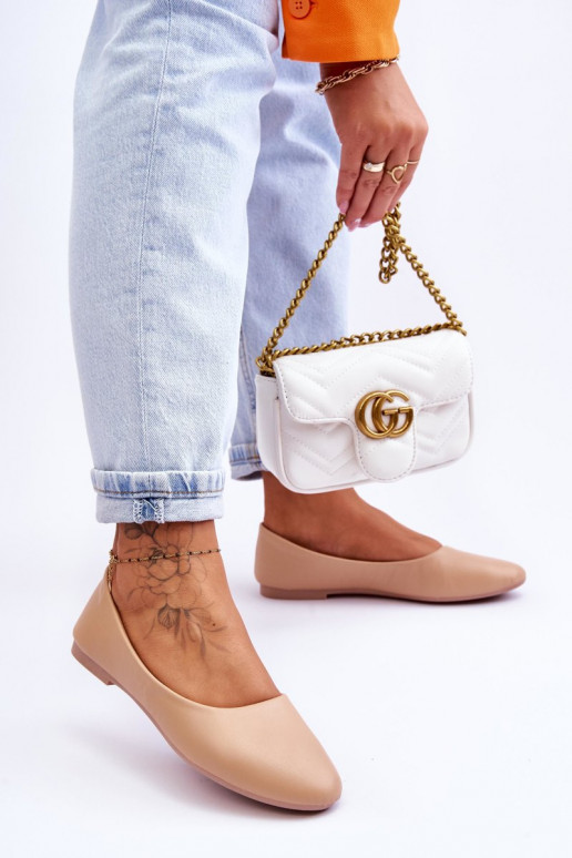 Modelo clásico Bailarina beige Stacee