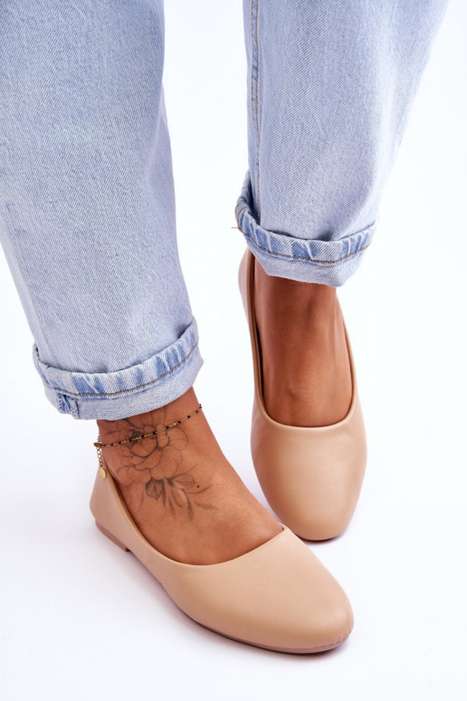 Modelo clásico Bailarina beige Stacee