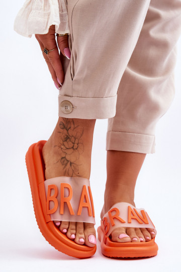 Chanclas con plataforma en color naranja Brave