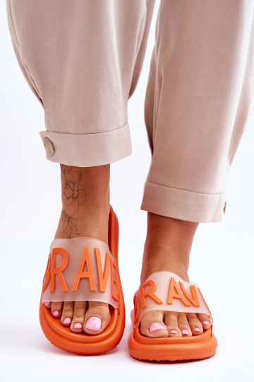 Chanclas con plataforma en color naranja Brave 2