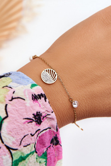 la pulsera es de oro