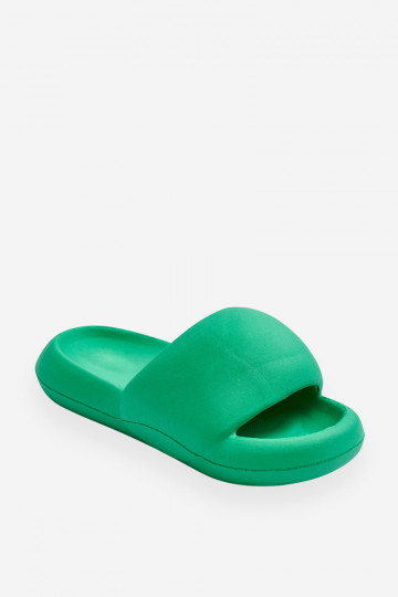 Pantuflas ligeras con suela chapada en oro en verde Milton