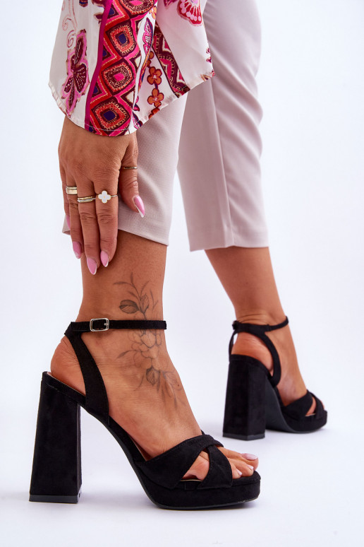 Sandalias de ante en color negro Poderoso