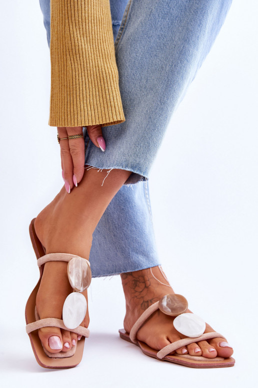 Zapatillas de ante con bonitos detalles Nude Victoria