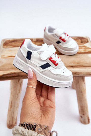 Calzado deportivo infantil del modelo clásico en color blanco-rojo Marlin.