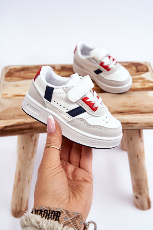 Calzado deportivo infantil del modelo clásico en color blanco-rojo Marlin.
