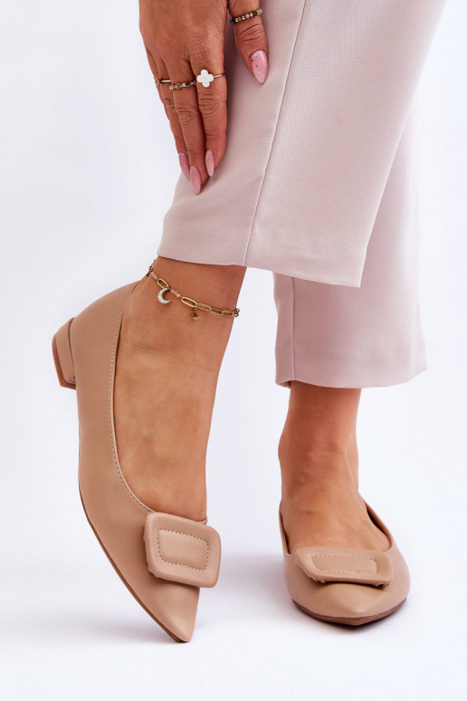 Bailarinas modelo clásicas con adornos beige Rivea Bailarinas modelo clásicas con adornos beige Rivea