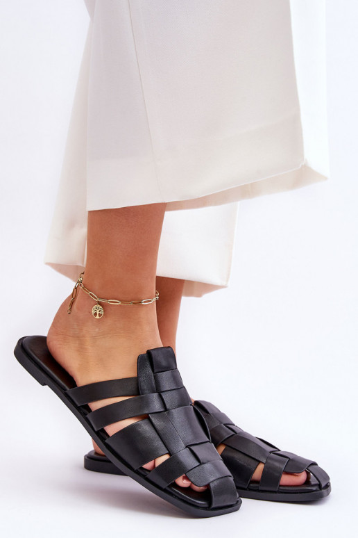 Pantuflas con rayas en color negro Reyna