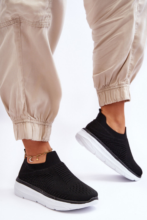 Zapatillas deportivas del modelo resistente en color negro Ferive Zapatillas deportivas del modelo resistente en color negro Ferive