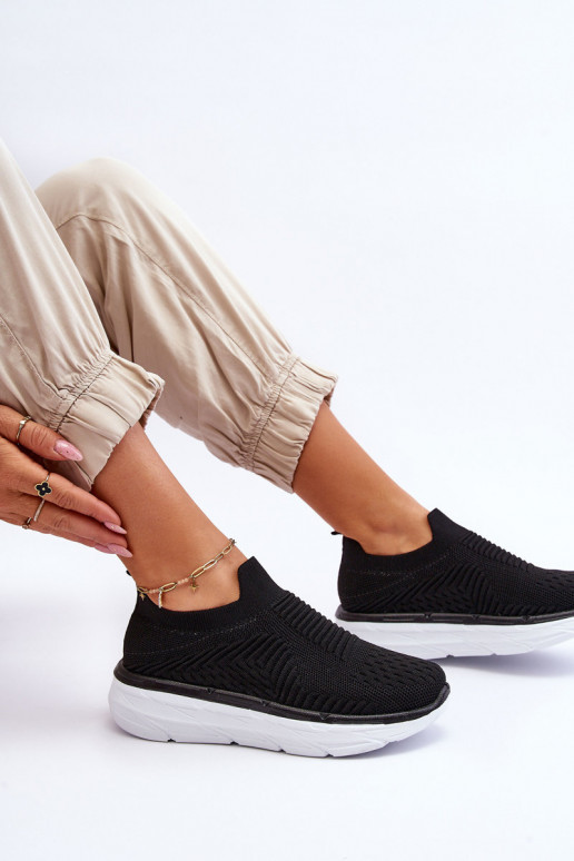 Zapatillas deportivas del modelo resistente en color negro Ferive
