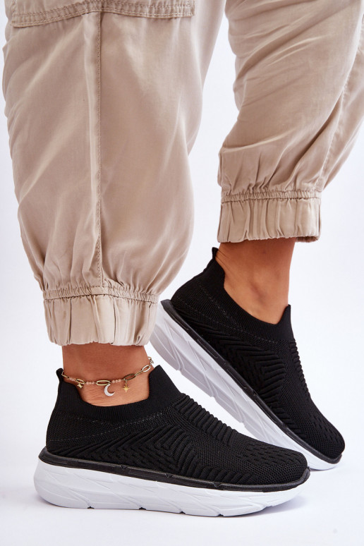 Zapatillas deportivas del modelo resistente en color negro Ferive Zapatillas deportivas del modelo resistente en color negro Ferive