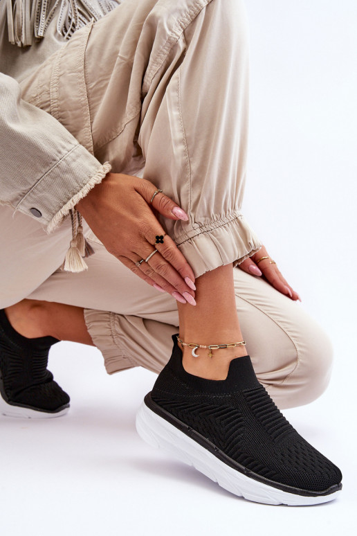 Zapatillas deportivas del modelo resistente en color negro Ferive Zapatillas deportivas del modelo resistente en color negro Ferive