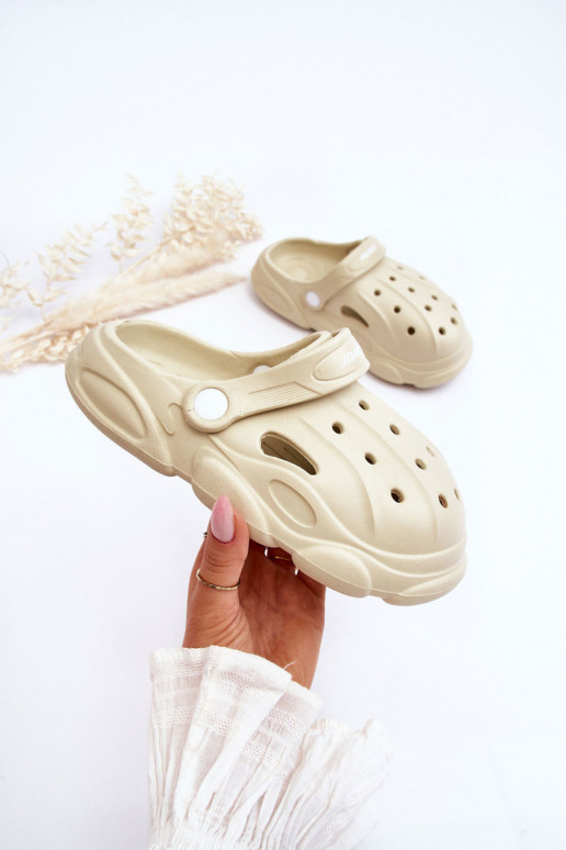 Chanclas infantiles tipo Crocs beige Cloudy