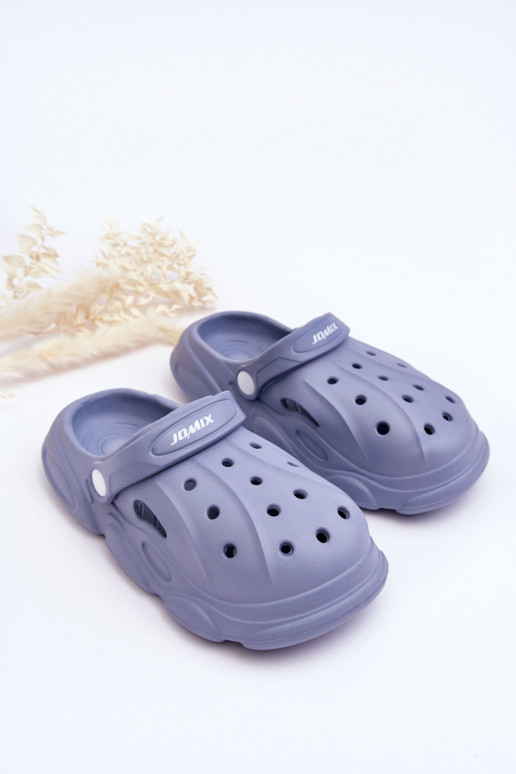 Zapatillas de casa para niños tipo Crocs en color azul Cloudy