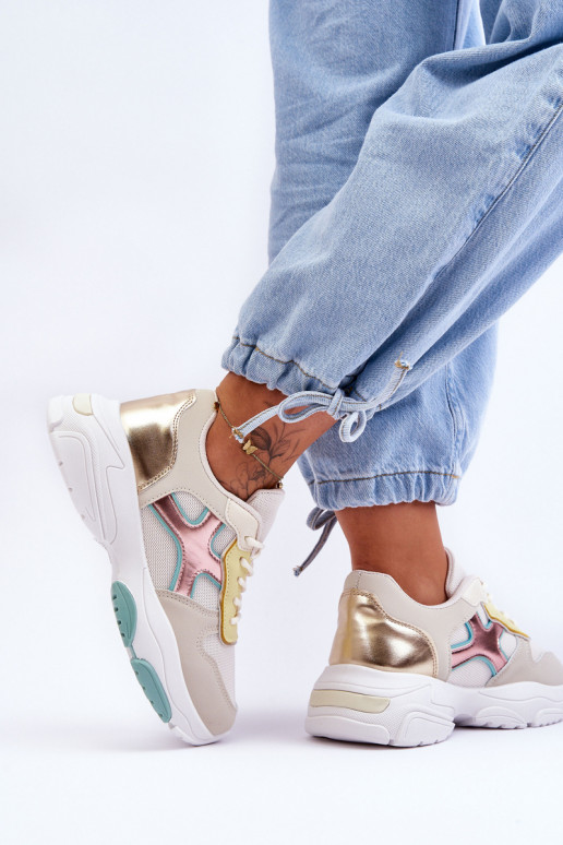 Zapatillas modelo zapatos con cordones en varios colores de Cortes Zapatillas modelo zapatos con cordones en varios colores de Cortes