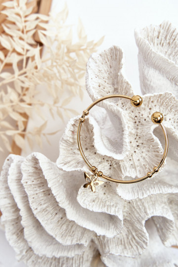 la pulsera es de oro 2