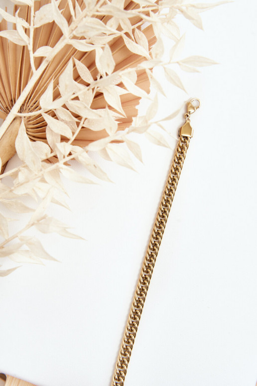 la pulsera es de oro la pulsera es de oro