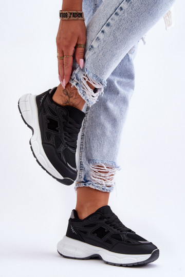 Zapatillas con malla en color negro Venecia.