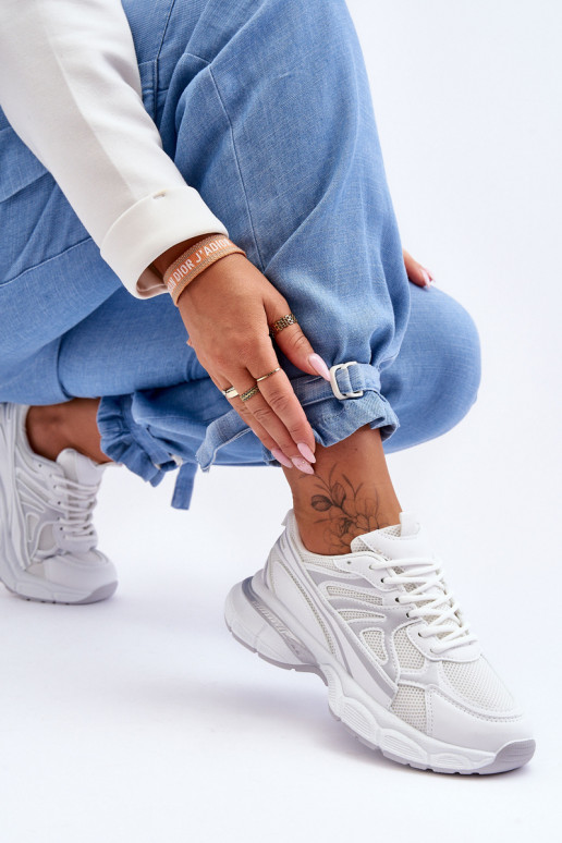 Zapatillas con cordones en blanco Emare. Zapatillas con cordones en blanco Emare.