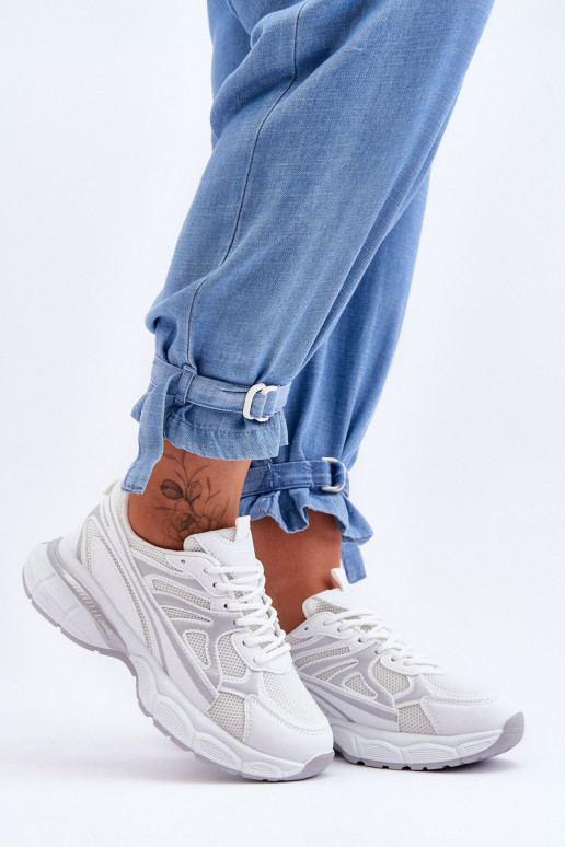 Zapatillas con cordones en blanco Emare. Zapatillas con cordones en blanco Emare.