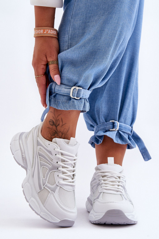 Zapatillas con cordones en blanco Emare. Zapatillas con cordones en blanco Emare.