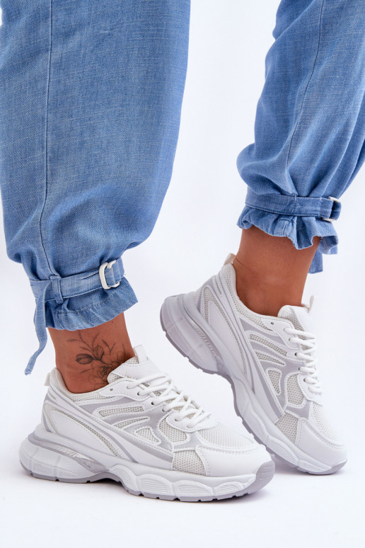 Zapatillas con cordones en blanco Emare. Zapatillas con cordones en blanco Emare.