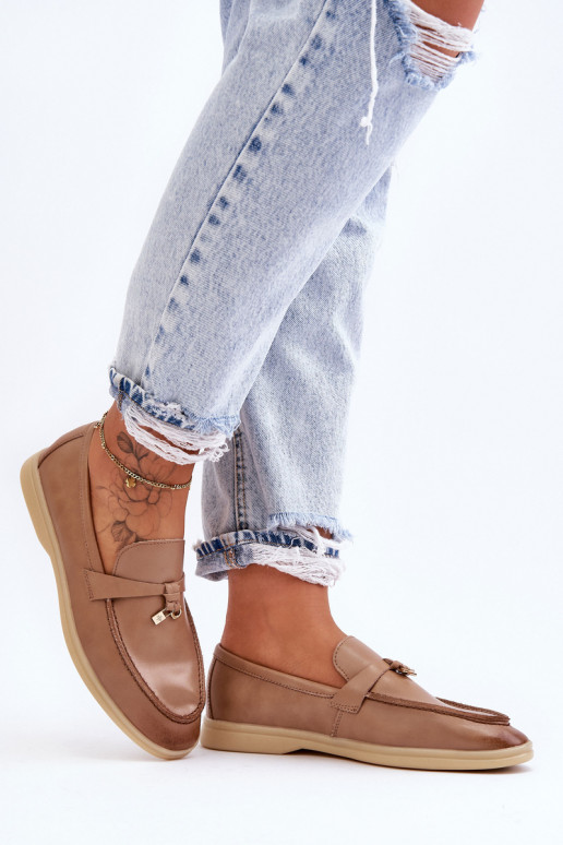 Mocasines de mujer modelo clásico en color marrón Cortez