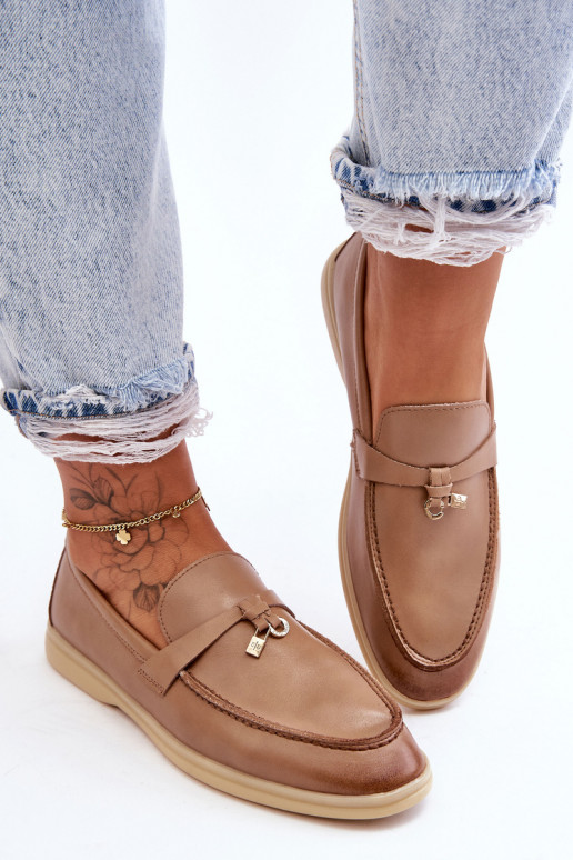 Mocasines de mujer modelo clásico en color marrón Cortez