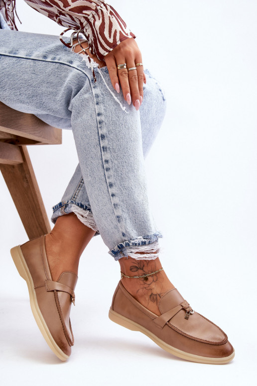 Mocasines de mujer modelo clásico en color marrón Cortez