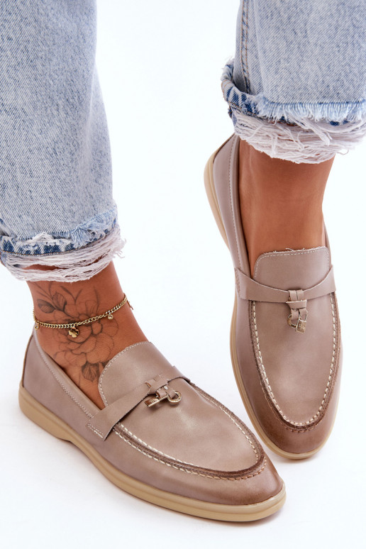 Mocasines de mujer modelo clásico en color gris Cortez. Mocasines de mujer modelo clásico en color gris Cortez.