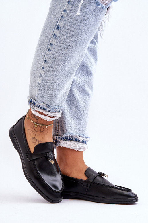 Mocasines de mujer modelo clásico en color negro Cortez